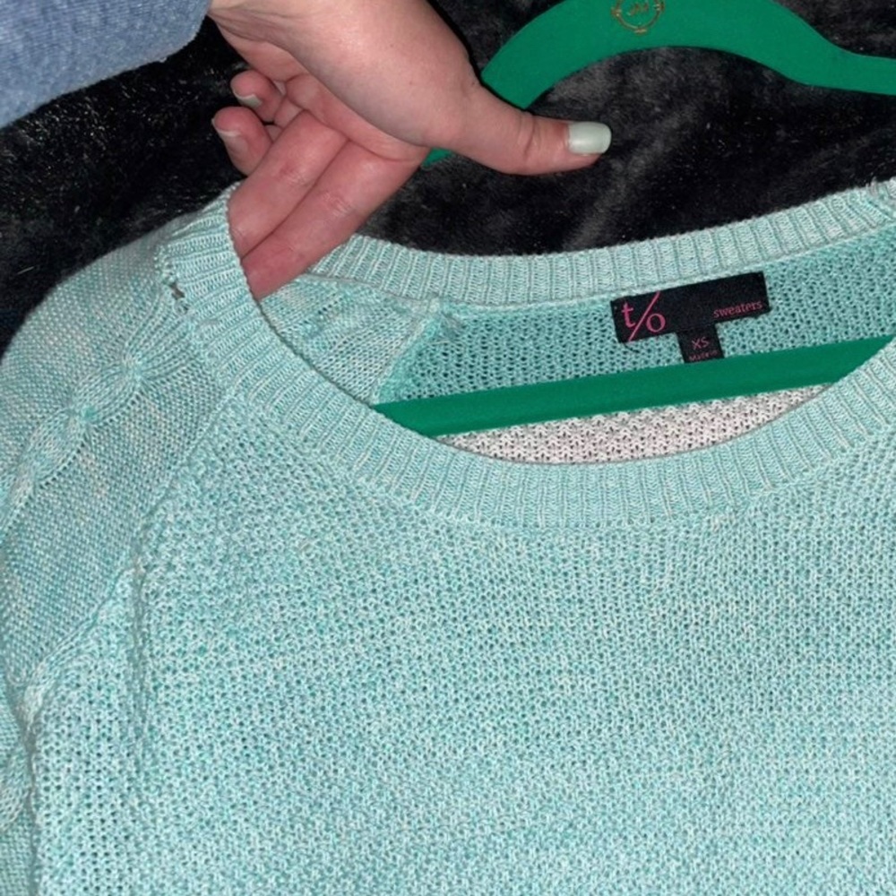 T/O sweater - Picture 3 of 3